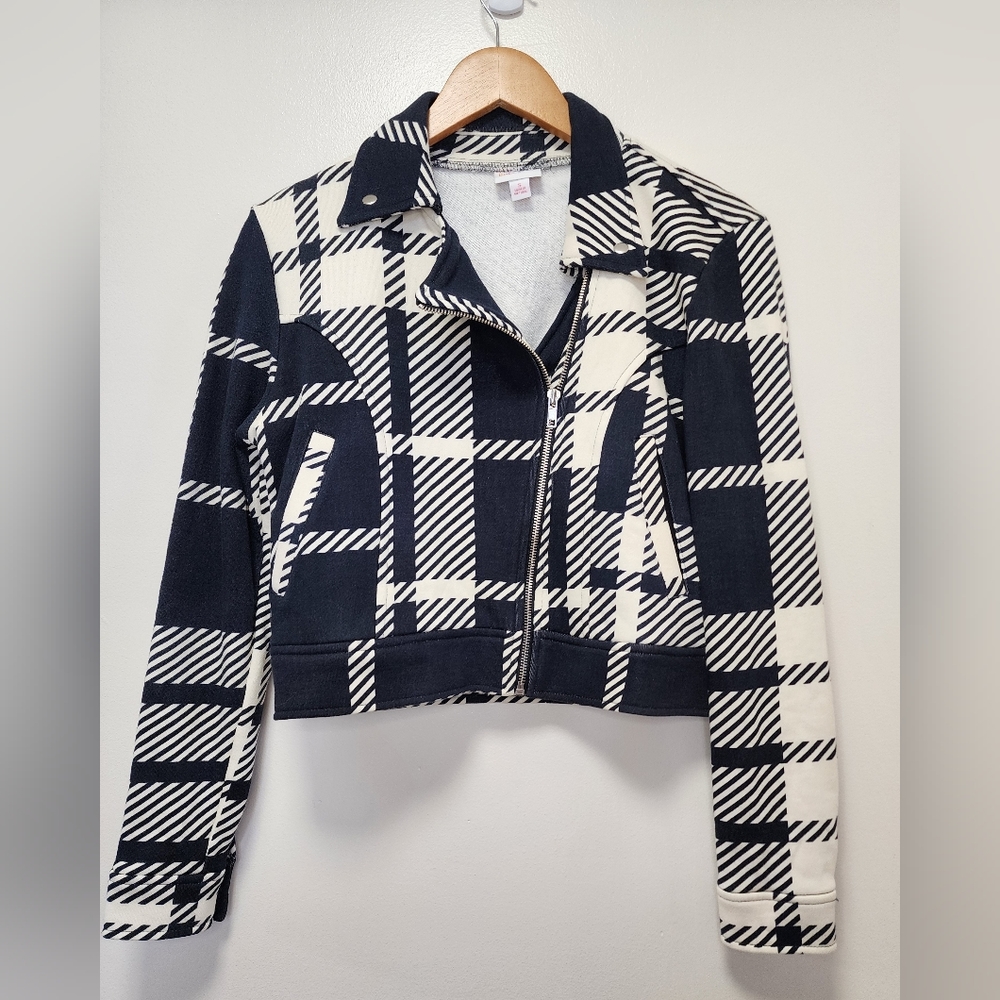 NWT- LuLaRoe Presley- Plaid print Jacket  Navy and Cream size Small